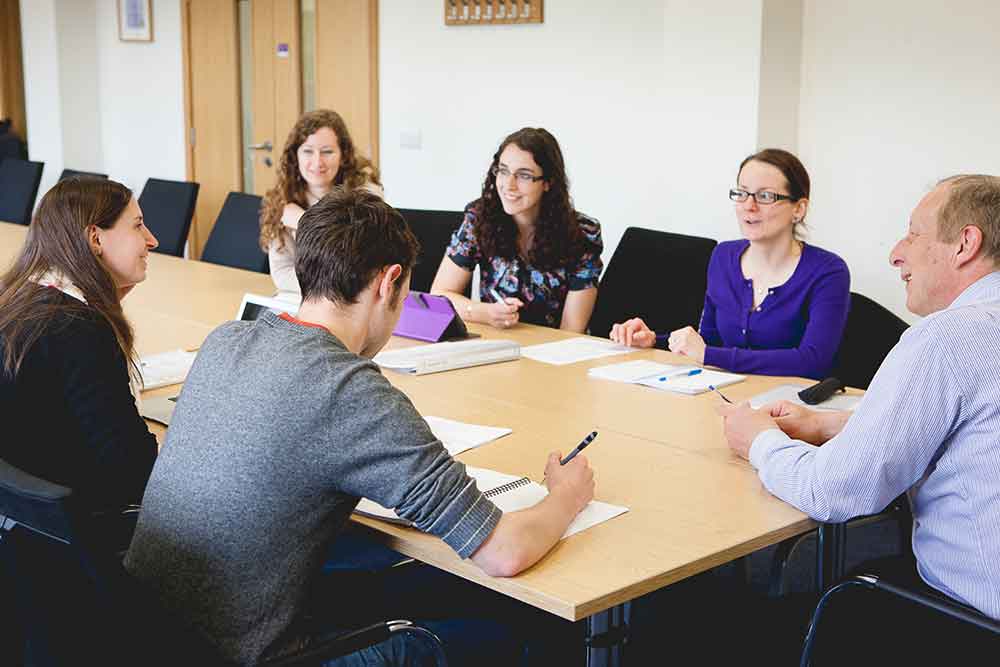 Feature image for Training opportunity: HEE education and leadership course for healthcare scientists