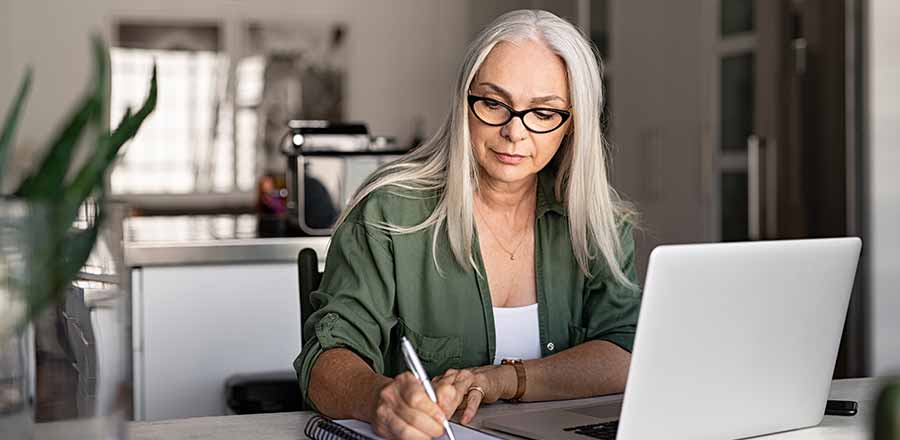 Feature image for Curriculum reviewers needed for a periodic review of the Genomic Sciences STP